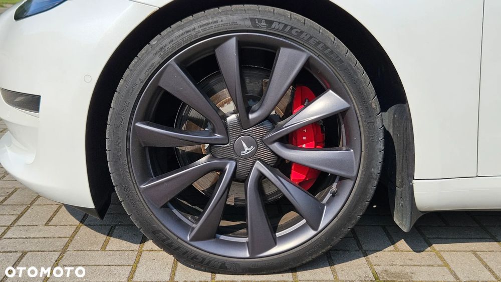 Tesla Model 3 - 13