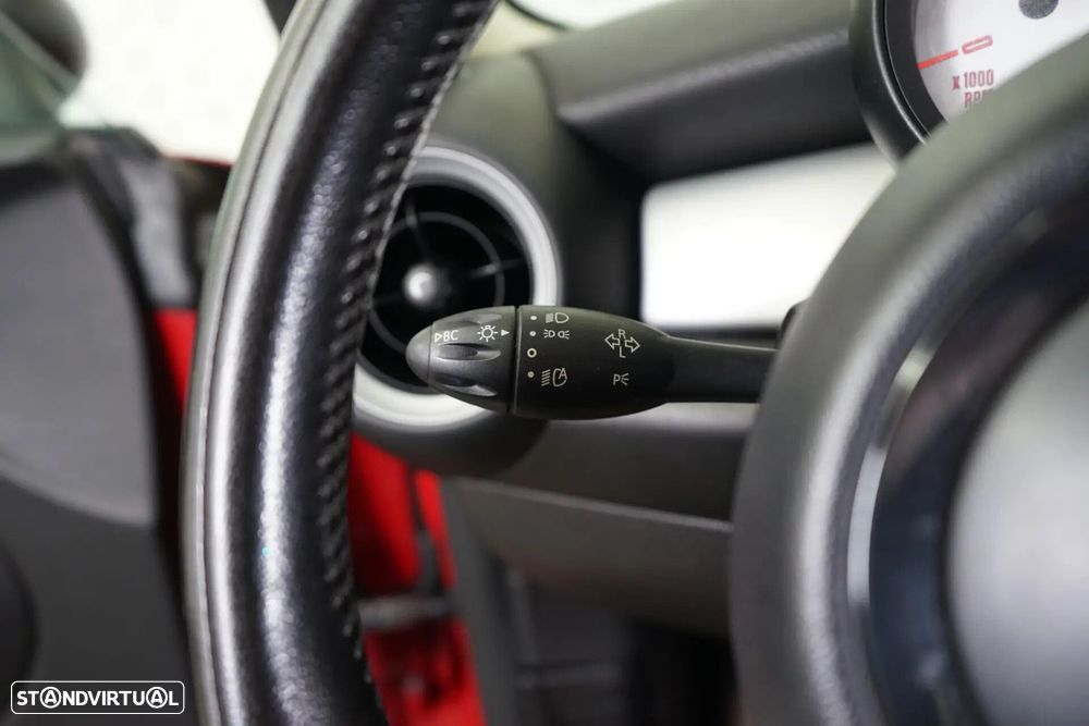 MINI 3 Portas One D - 18