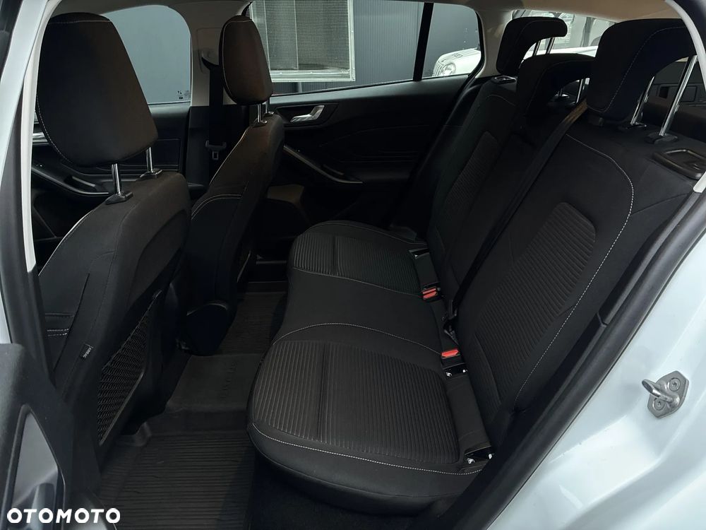Ford Focus 1.5 EcoBlue Titanium - 27