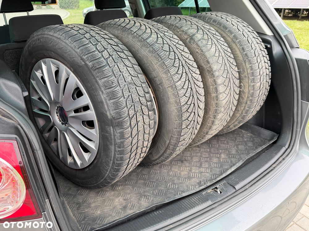 Volkswagen Golf Plus 2.0 TDI Comfortline - 7