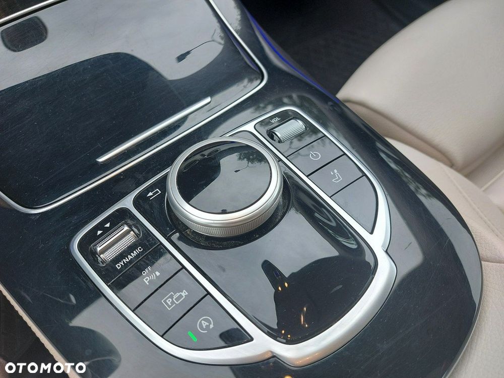 Mercedes-Benz Klasa E - 26