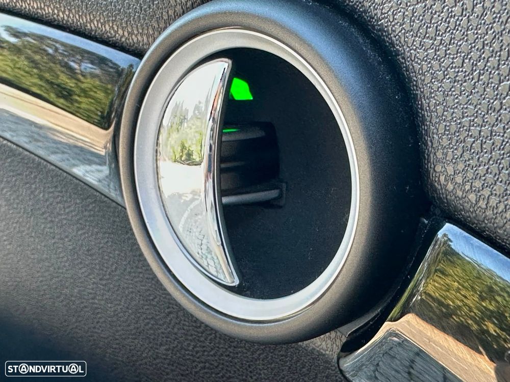 MINI 3 Portas One D - 14