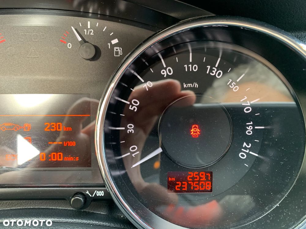 Peugeot 5008 HDI 115 Allure - 8