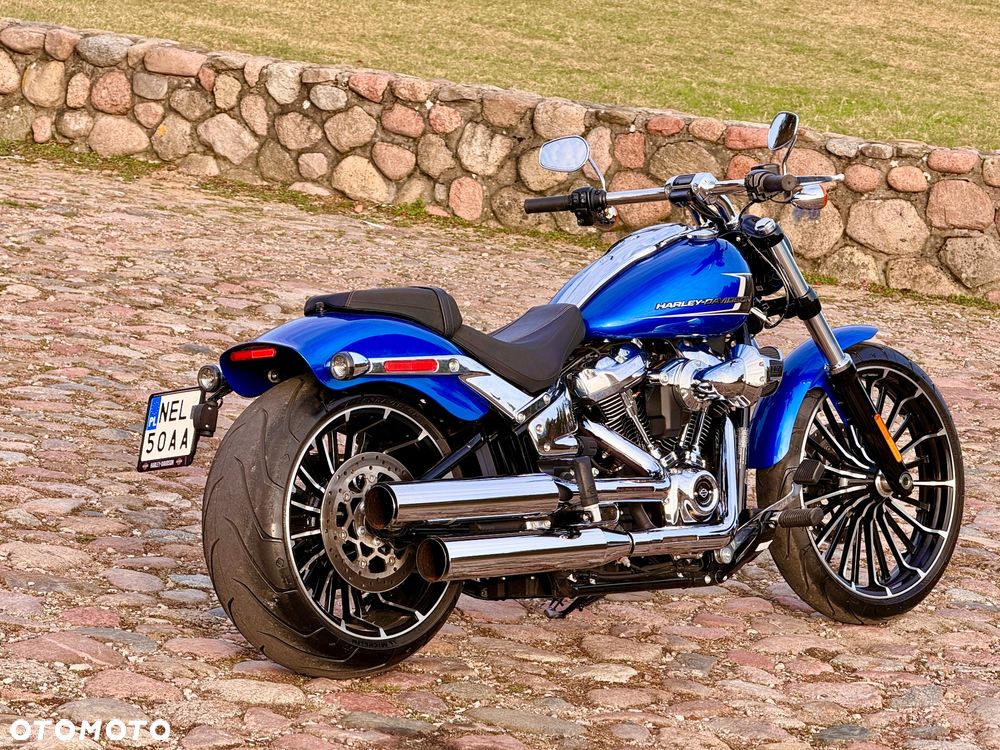 Harley-Davidson Softail Breakout - 7