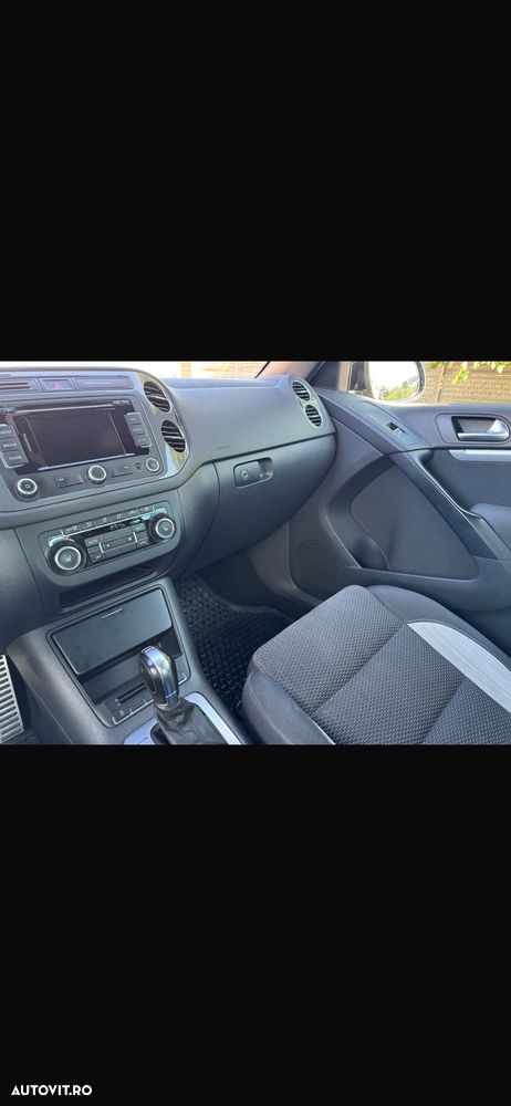 Volkswagen Tiguan 2.0 TDI 4Motion DSG Sport & Style - 11