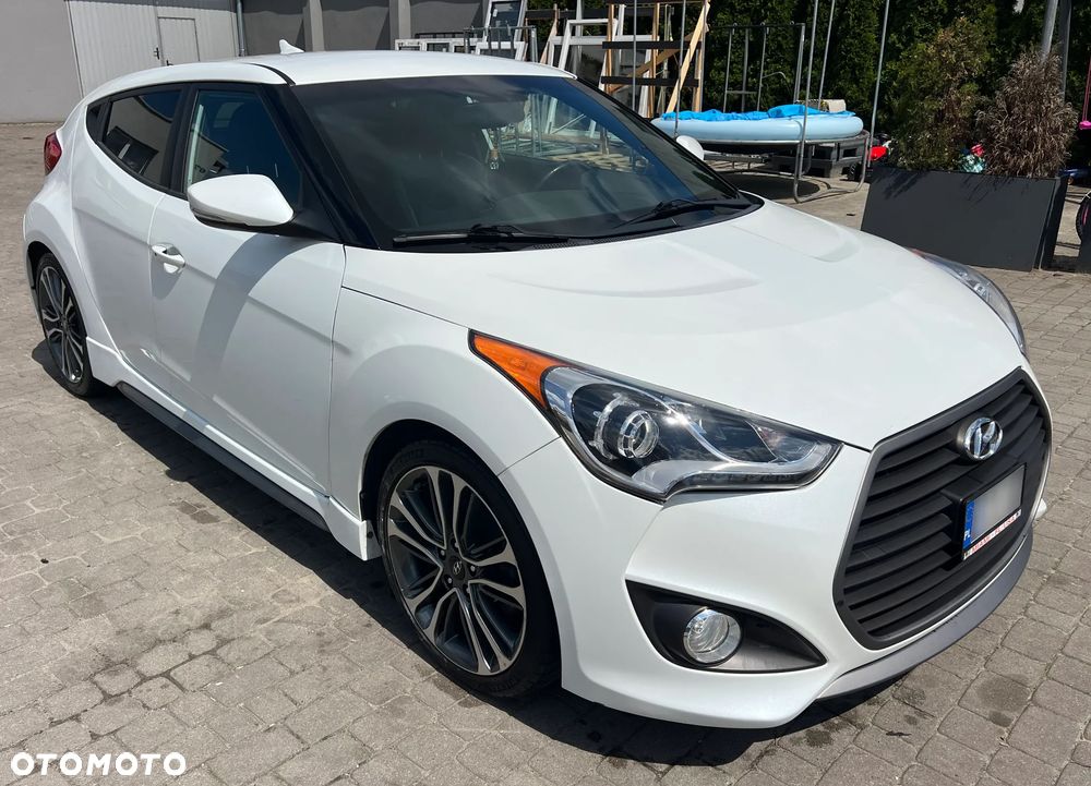 Hyundai Veloster - 13