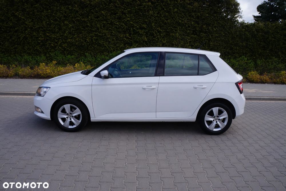 Skoda Fabia 1.0 Style Color - 4