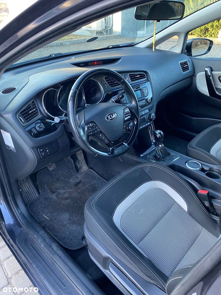 Kia Ceed 1.6 CRDi L - 10