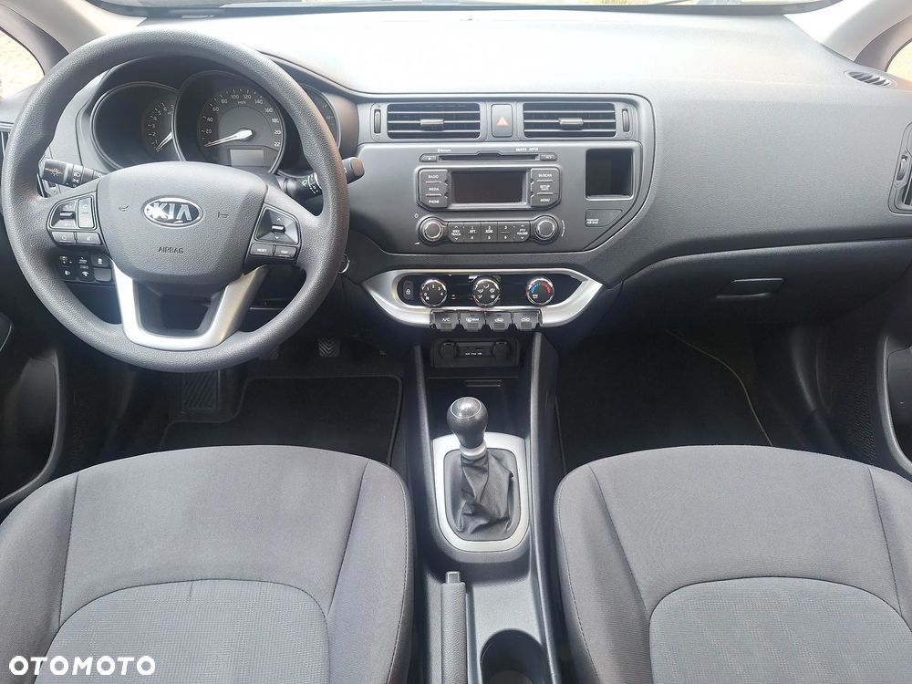 Kia Rio 1.2 L - 7