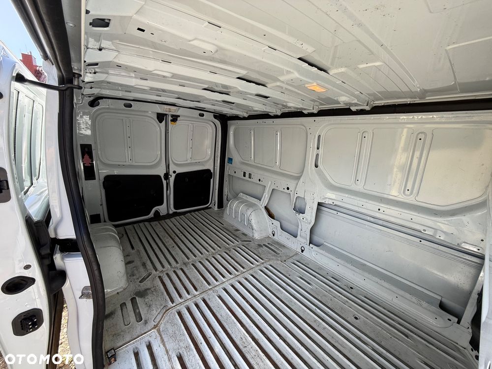 Opel VIVARO - 9