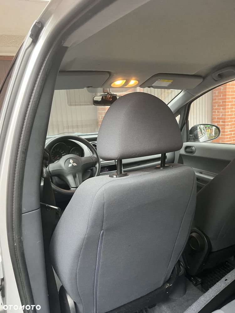 Mitsubishi Colt 1.3 Invite - 9