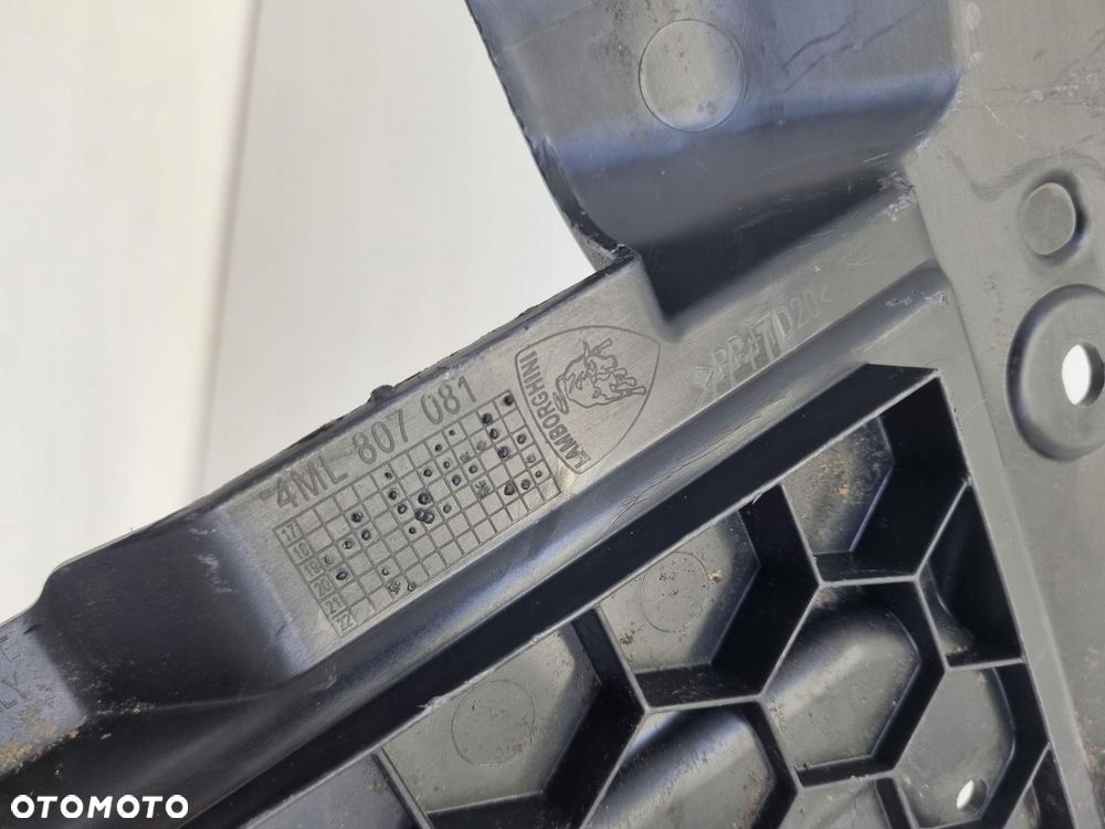 lamborghini urus 4ml maskownica osłona pasa przodu - 6