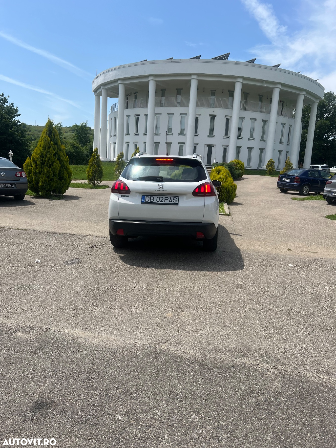 Peugeot 2008 - 6