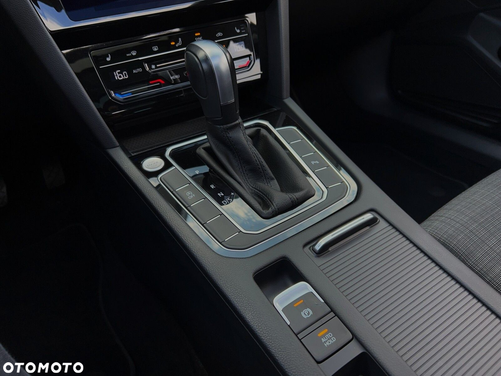 Volkswagen Passat 2.0 TDI Business DSG - 23