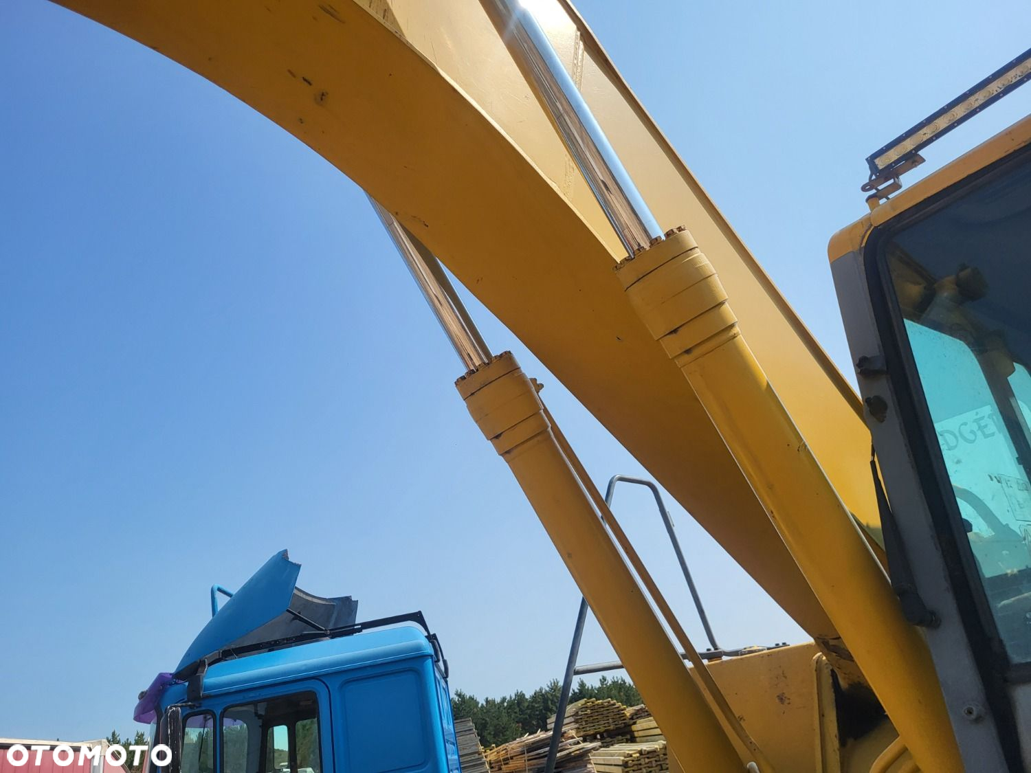 Komatsu Pc210Lc-6K - 37