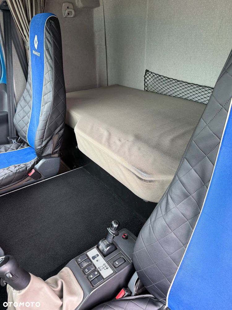 Renault Premium - 17