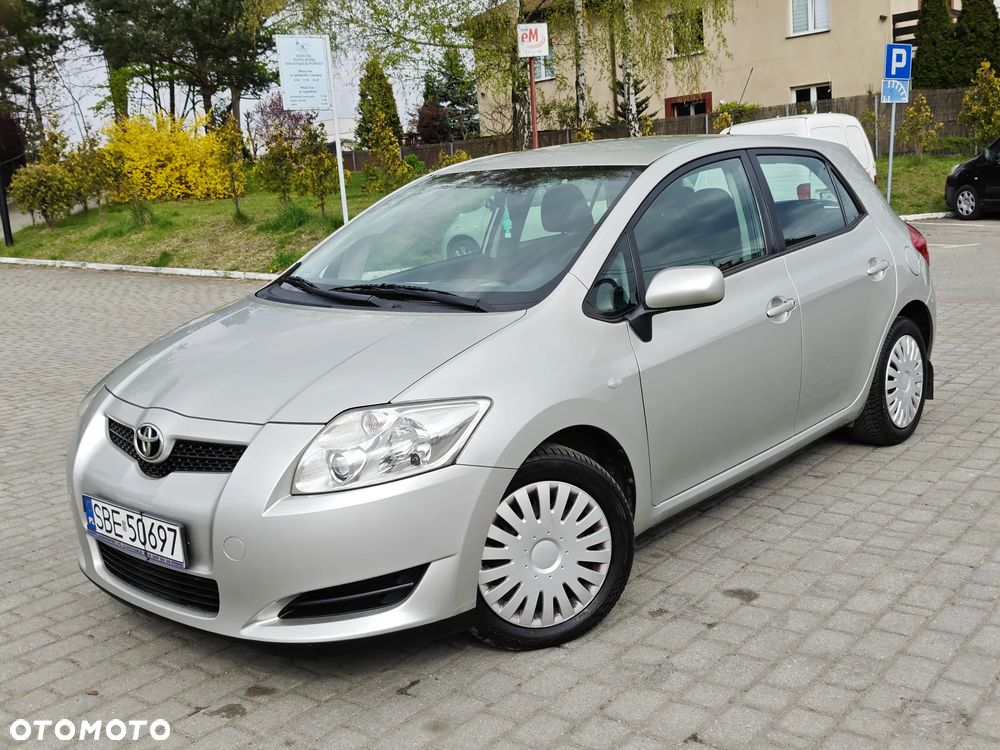 Toyota Auris 2.0 D-4D Luna - 1