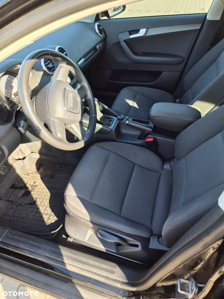 Audi A3 Sportback 1.2 TFSI Attraction - 9