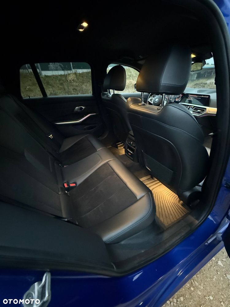 BMW Seria 3 320d xDrive MHEV Sport - 11