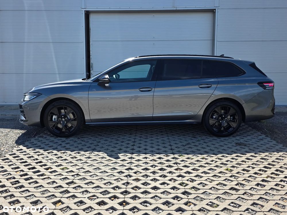 Volkswagen Passat Variant 2.0 TSI R-Line Plus DSG - 4