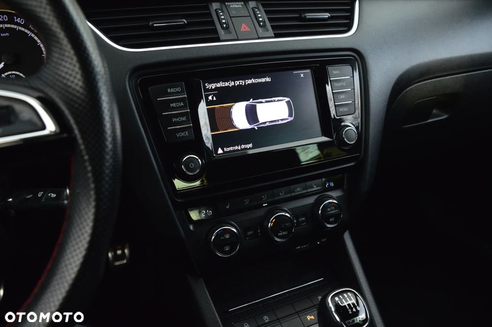 Skoda Octavia 2.0 TDI RS - 27