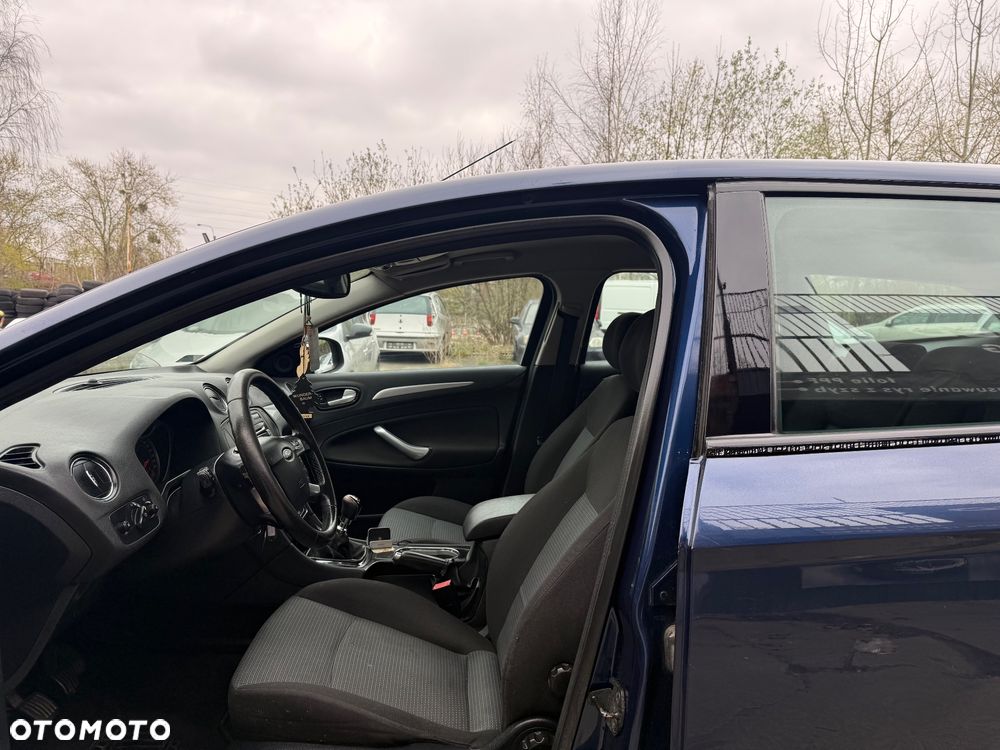 Ford Mondeo 2.0 TDCi Ghia - 4