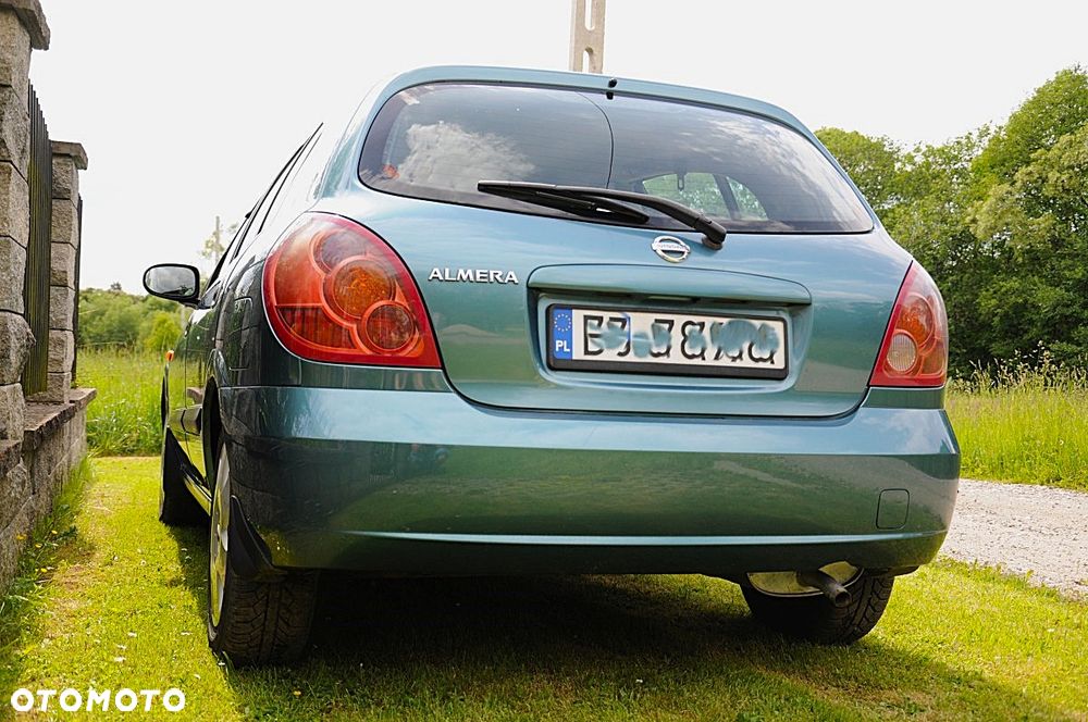 Nissan Almera 1.5 Visia + - 6