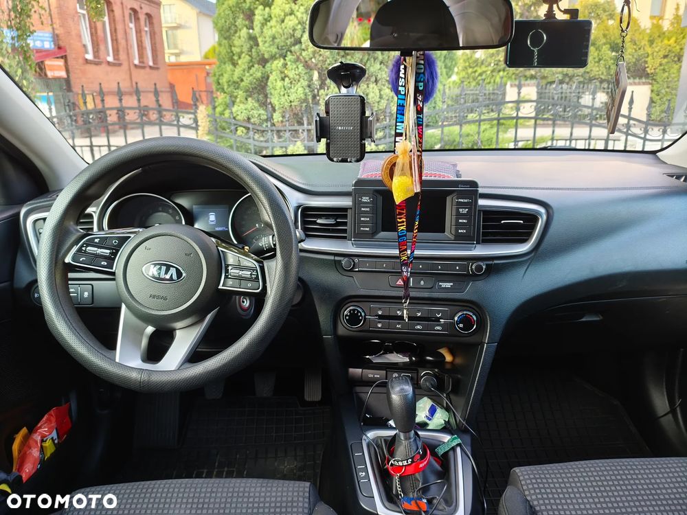 Kia Ceed 1.4 L - 13