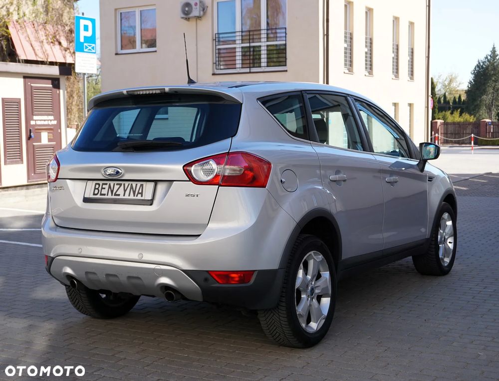 Ford Kuga 2.5 4x4 Titanium - 3