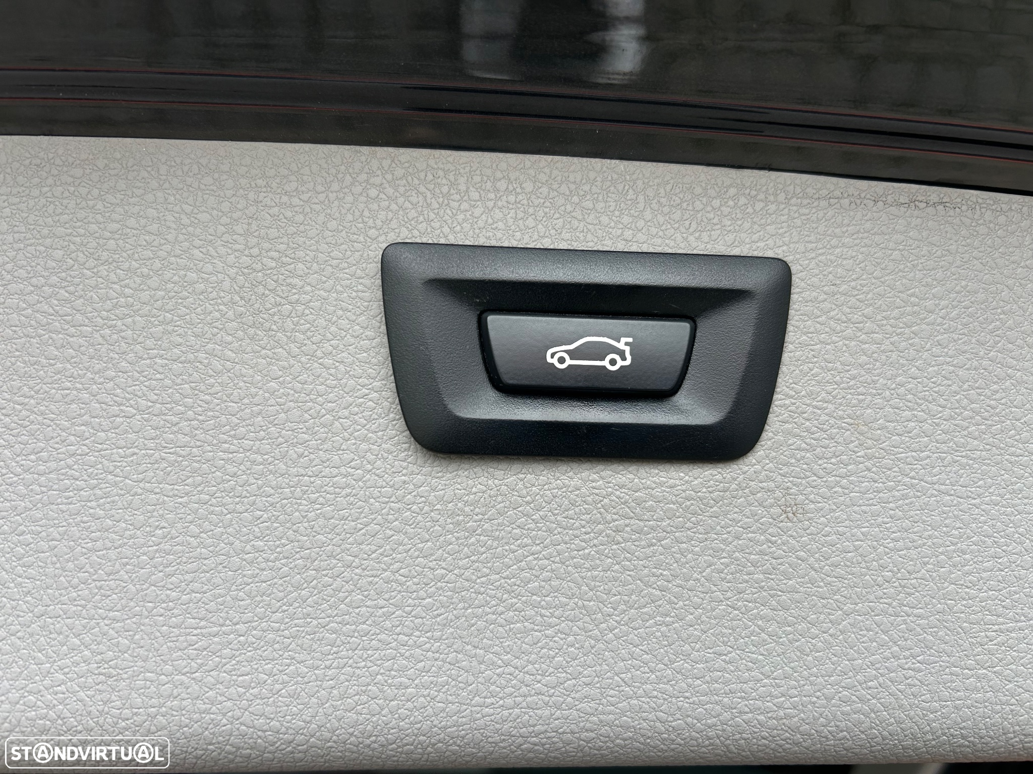 BMW 320 d Touring Auto Line Sport - 29
