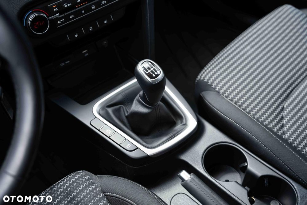 Kia XCeed 1.5 T-GDI M - 16