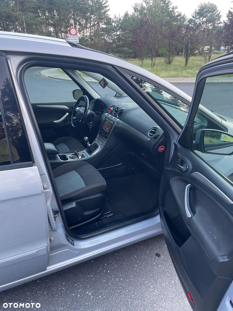 Ford Galaxy - 15