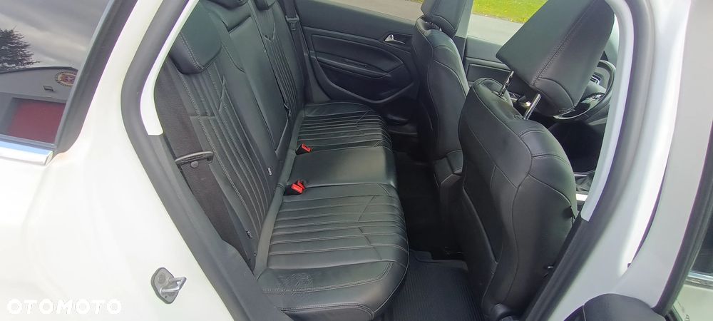 Peugeot 308 BlueHDi 150 EAT6 Stop & Start GT-Line Edition - 22