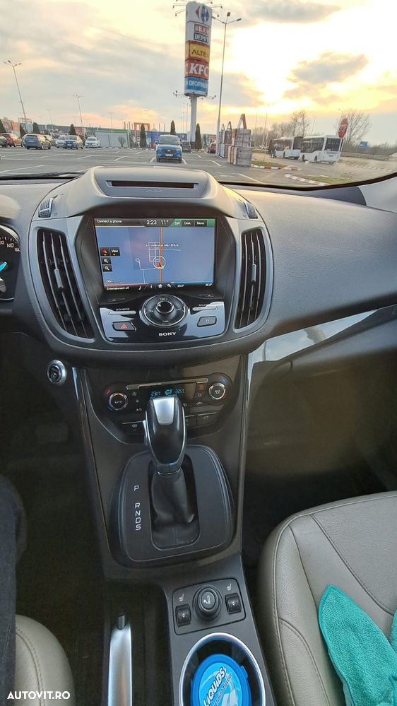 Ford Kuga 2.0 TDCi 4WD Powershift Titanium - 17