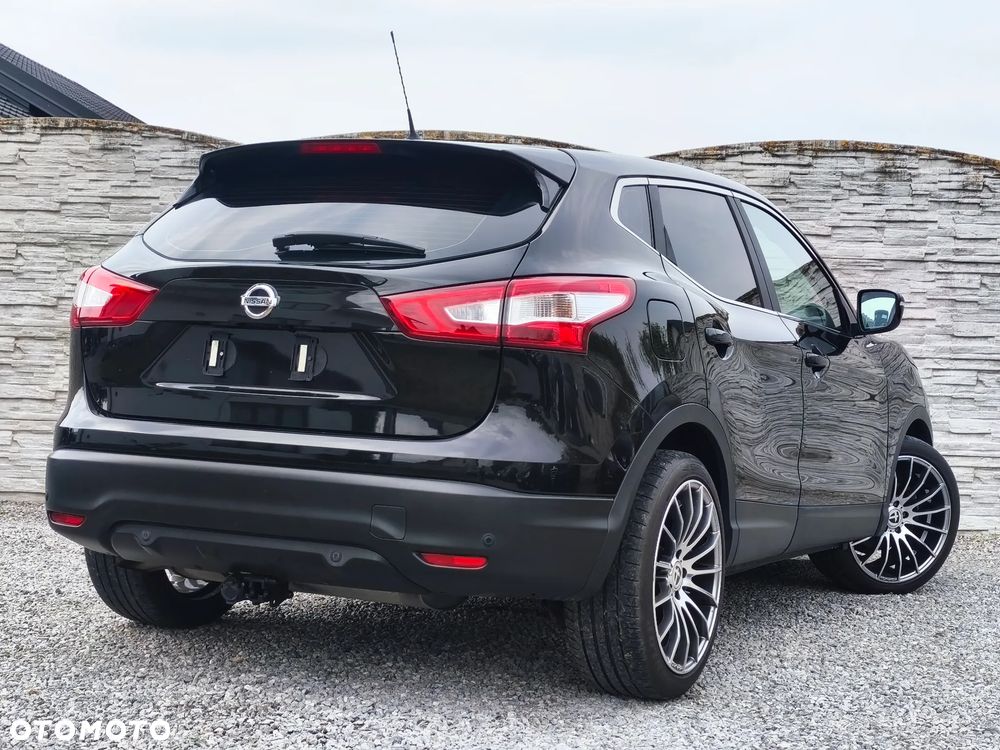 Nissan Qashqai 1.5 dCi N-Connecta - 6
