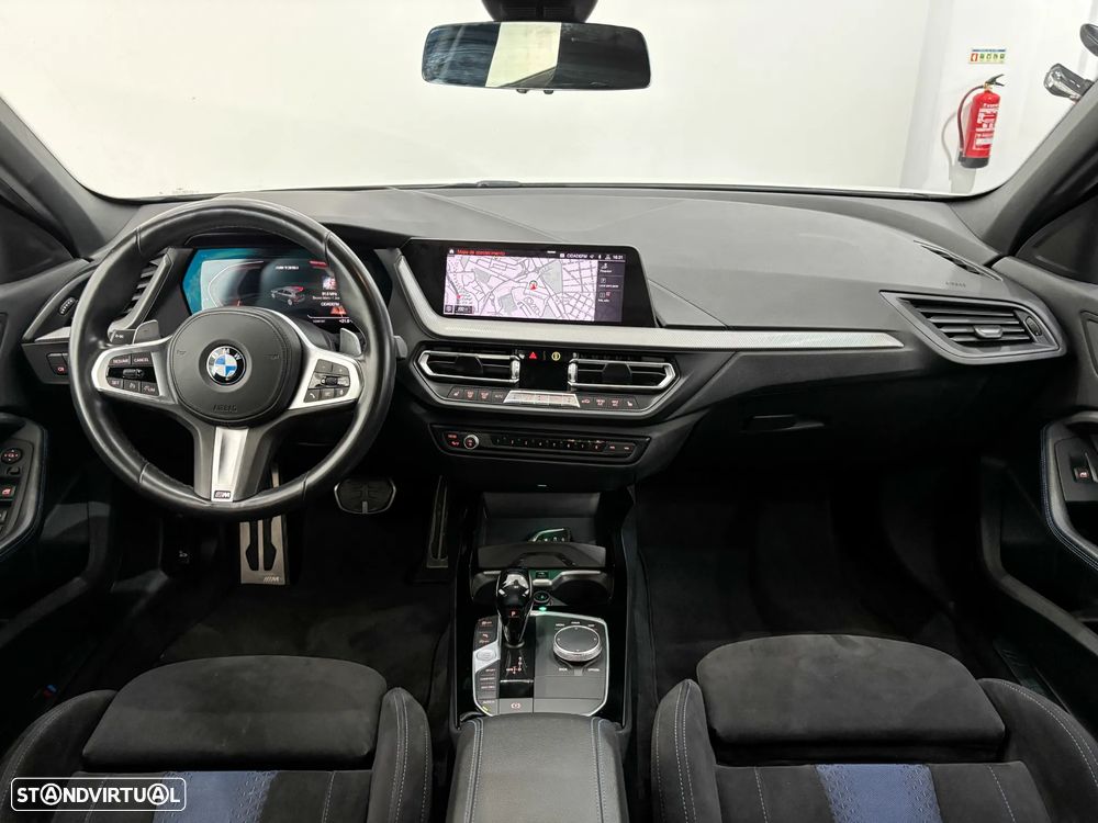 BMW M135i xDrive - 24