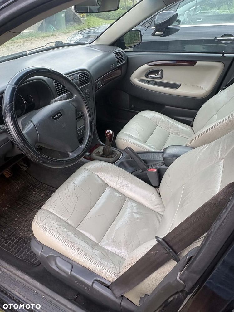 Volvo V40 1.8 - 9