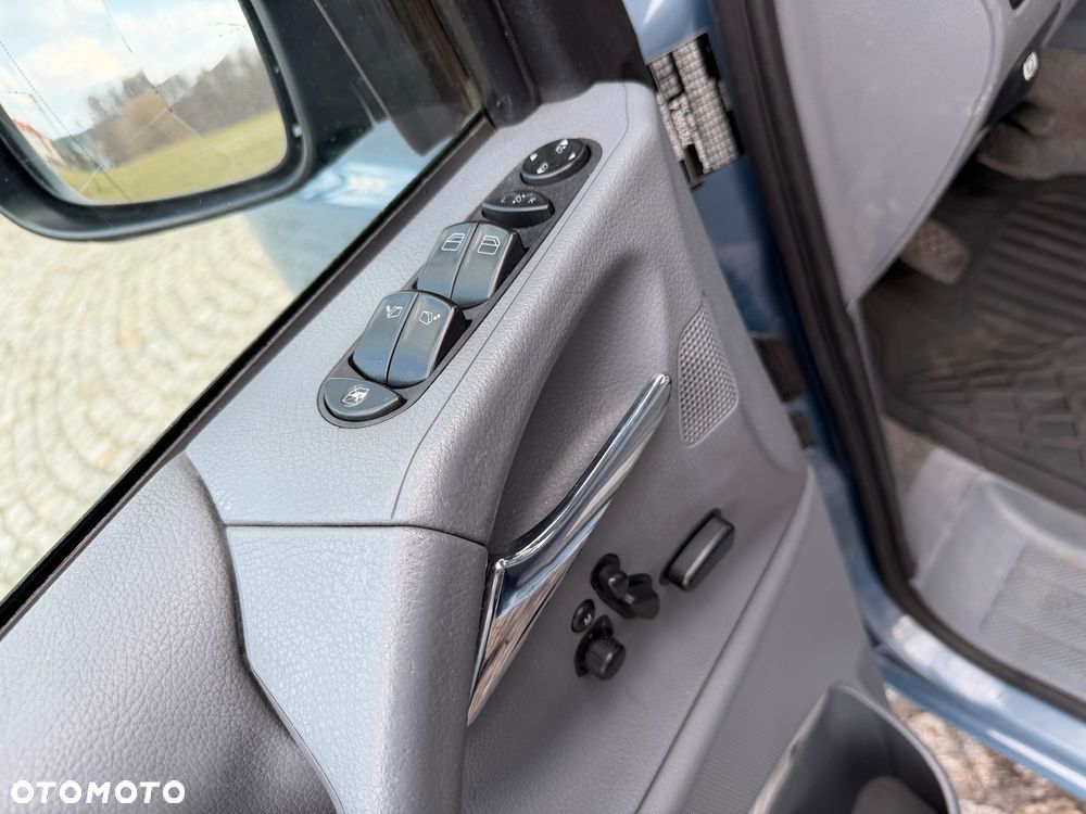 Mercedes-Benz Viano 2.2 CDI Trend (d³ugi) - 32