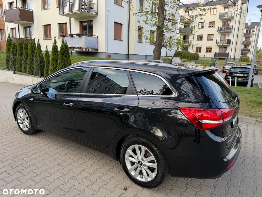 Kia Ceed - 16