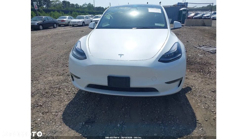 Tesla Model Y Performance AWD - 3
