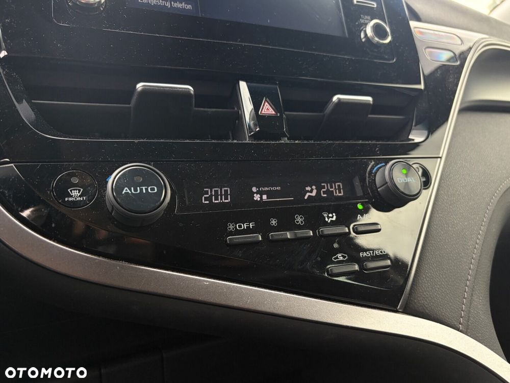 Toyota Camry 2.5 Hybrid Comfort CVT - 18