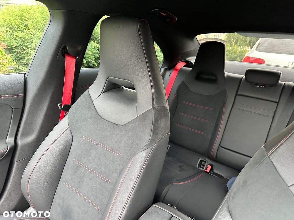 Mercedes-Benz CLA AMG 35 mHEV 4-Matic 8G-DCT - 15