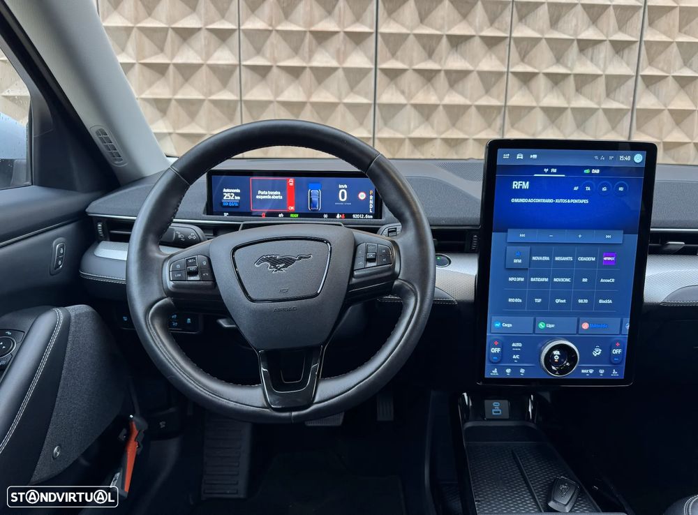 Ford Mustang Mach-E Standard - 10