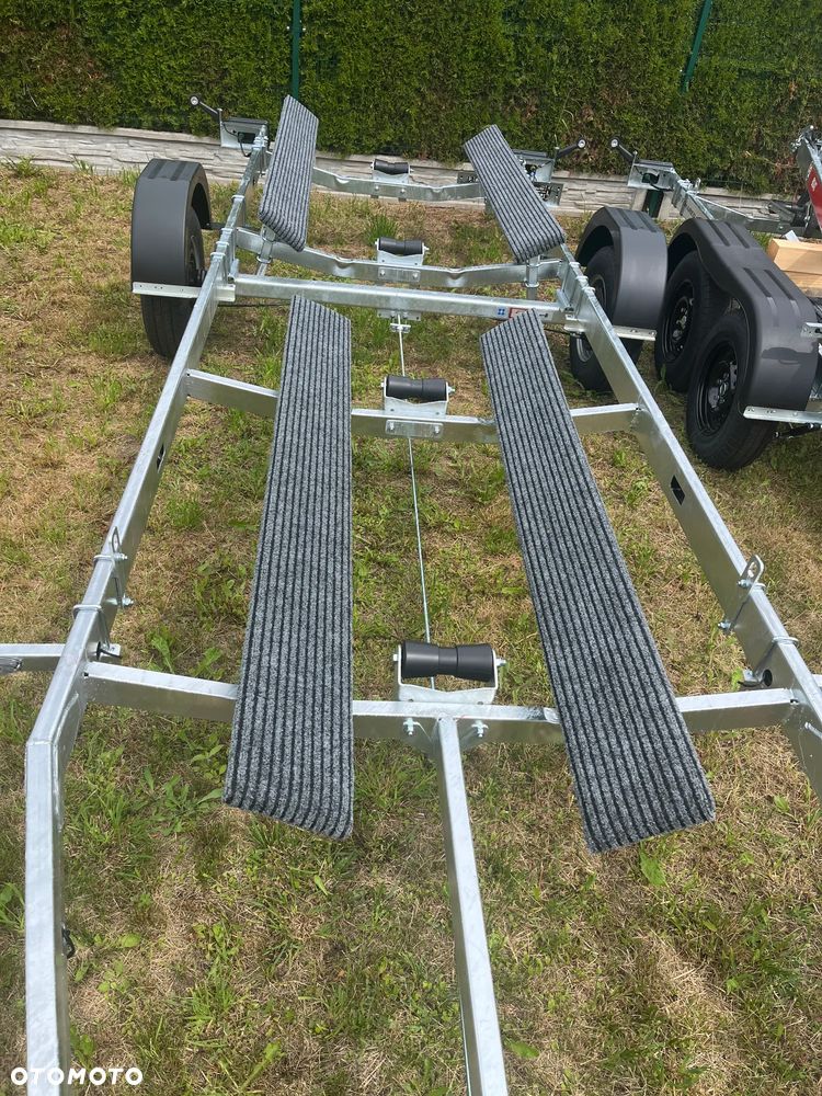 TEMARED PRZYCZEPA PODŁODZIOWA B18 VZ 1800 dmc światła LED odchylane - 2