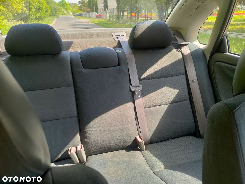 Volvo S40 1.6 - 11