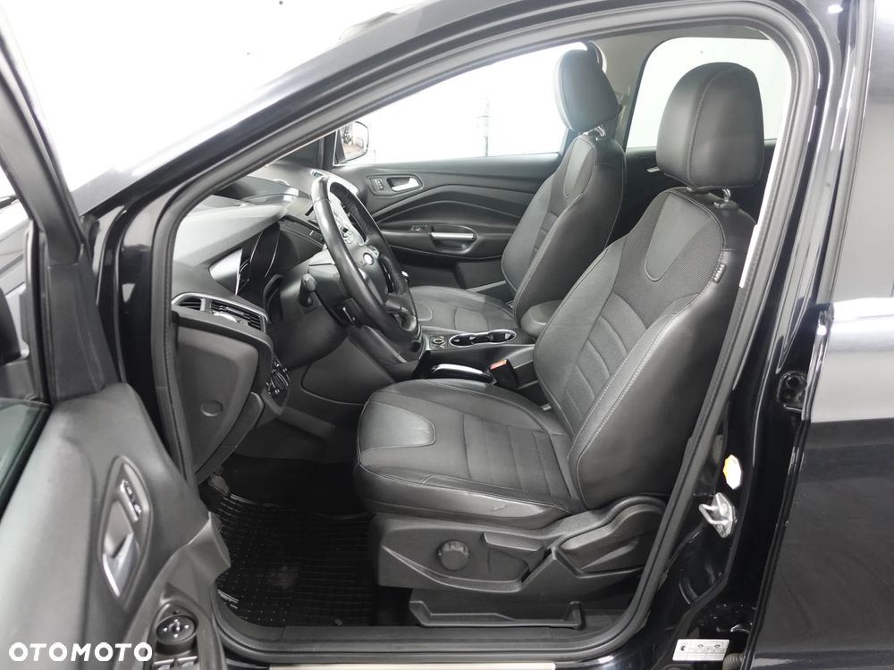Ford Kuga 1.6 EcoBoost 2x4 Titanium - 19