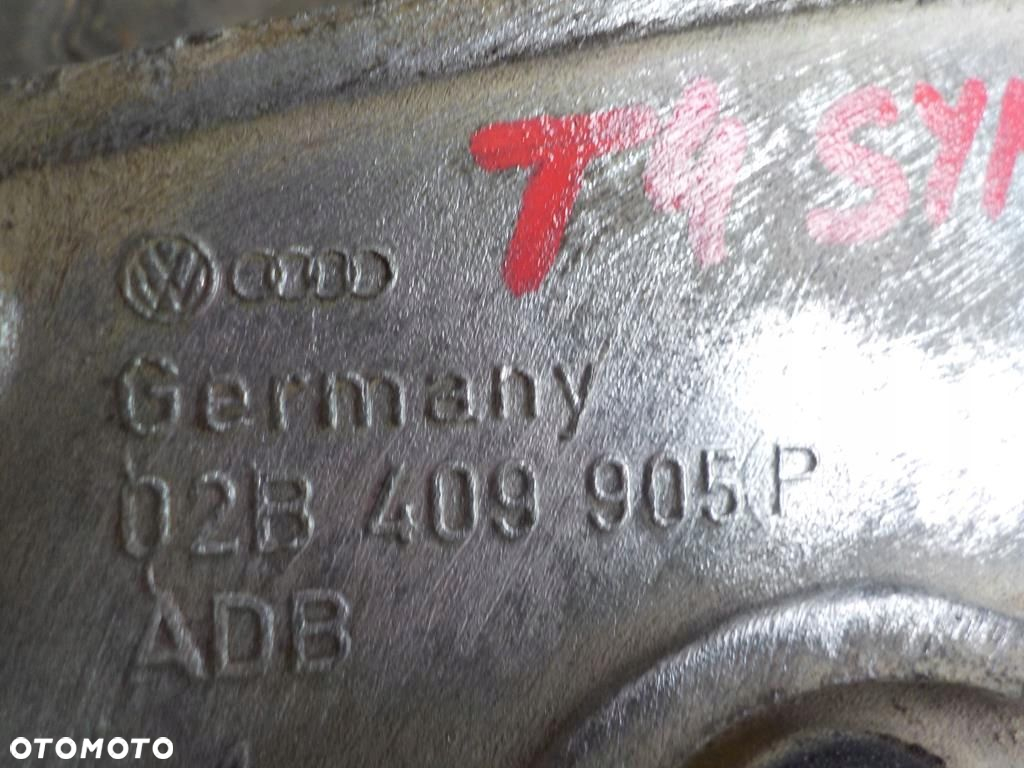 VW T4 2.5 TDI SYNCRO ŁAPA PODPORA PÓŁOSI SKRZYNI BIEGÓW - 2