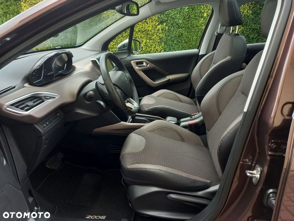Peugeot 2008 1.6 VTi Allure - 28