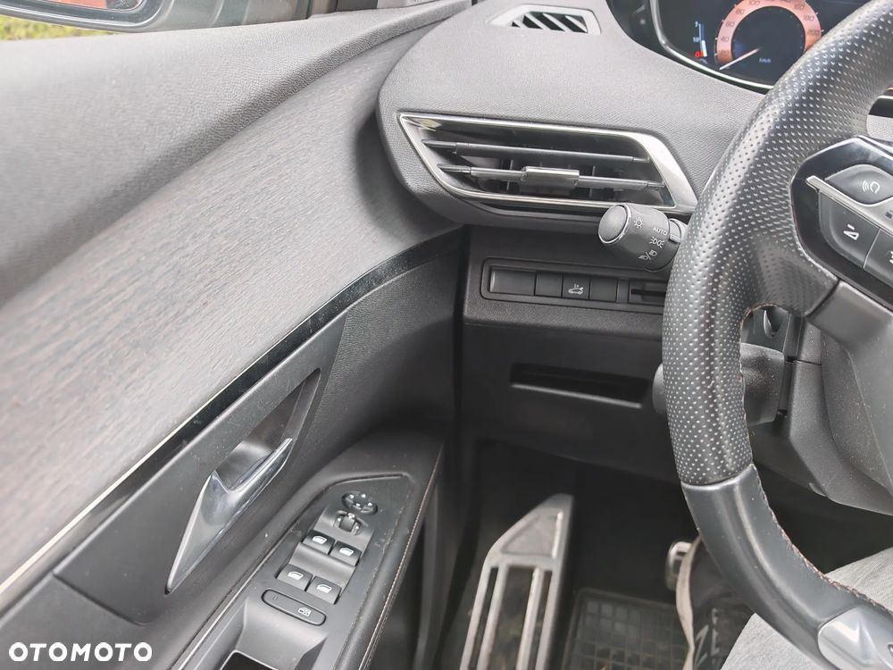 Peugeot 5008 2.0 BlueHDi GT S&S EAT8 - 6