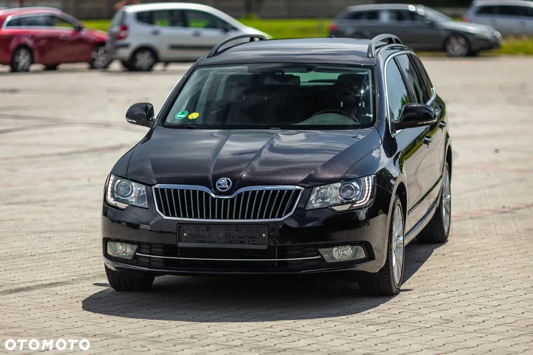 Skoda Superb 2.0 TDI DSG Comfort - 2